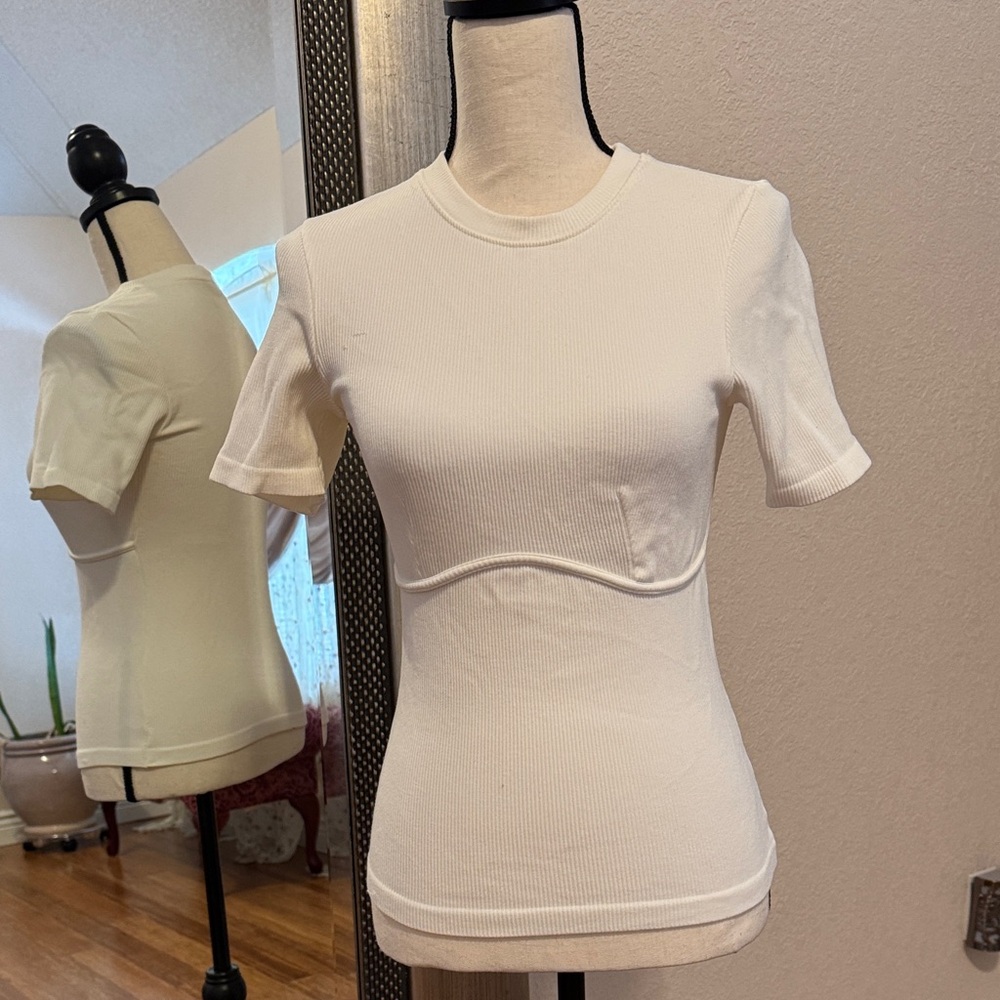 Fabletics Cream Ribbed Short Sleeve Tee